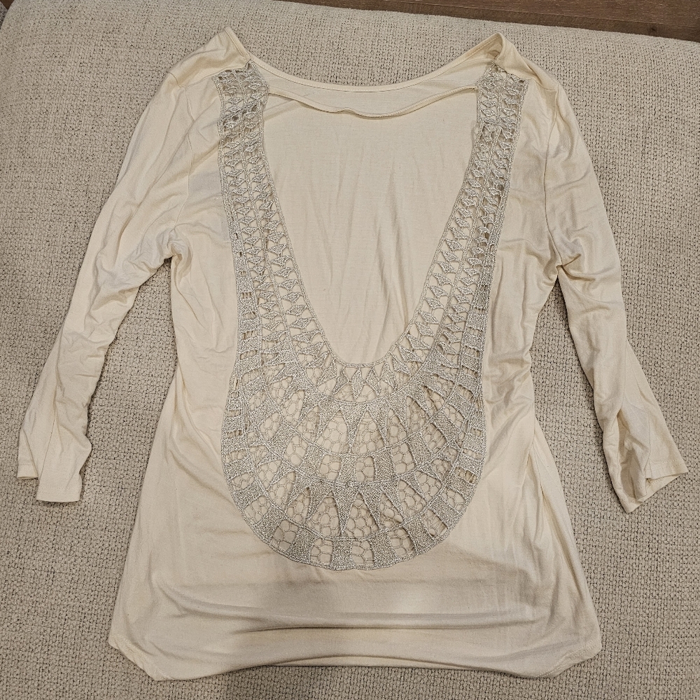 Red by BKE Large Cream Shirt (Open Back)